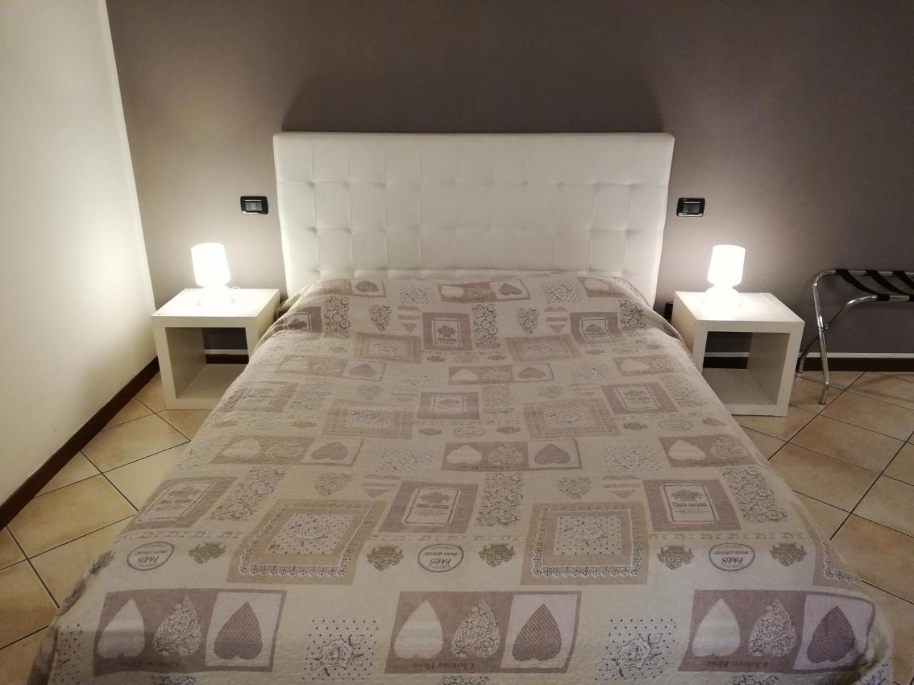 Residenza Ugo Bassi Apartamento Bolonha Exterior foto
